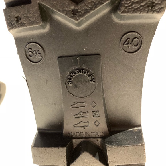 Women’s Burberry Rainboots - Picture 2 of 3